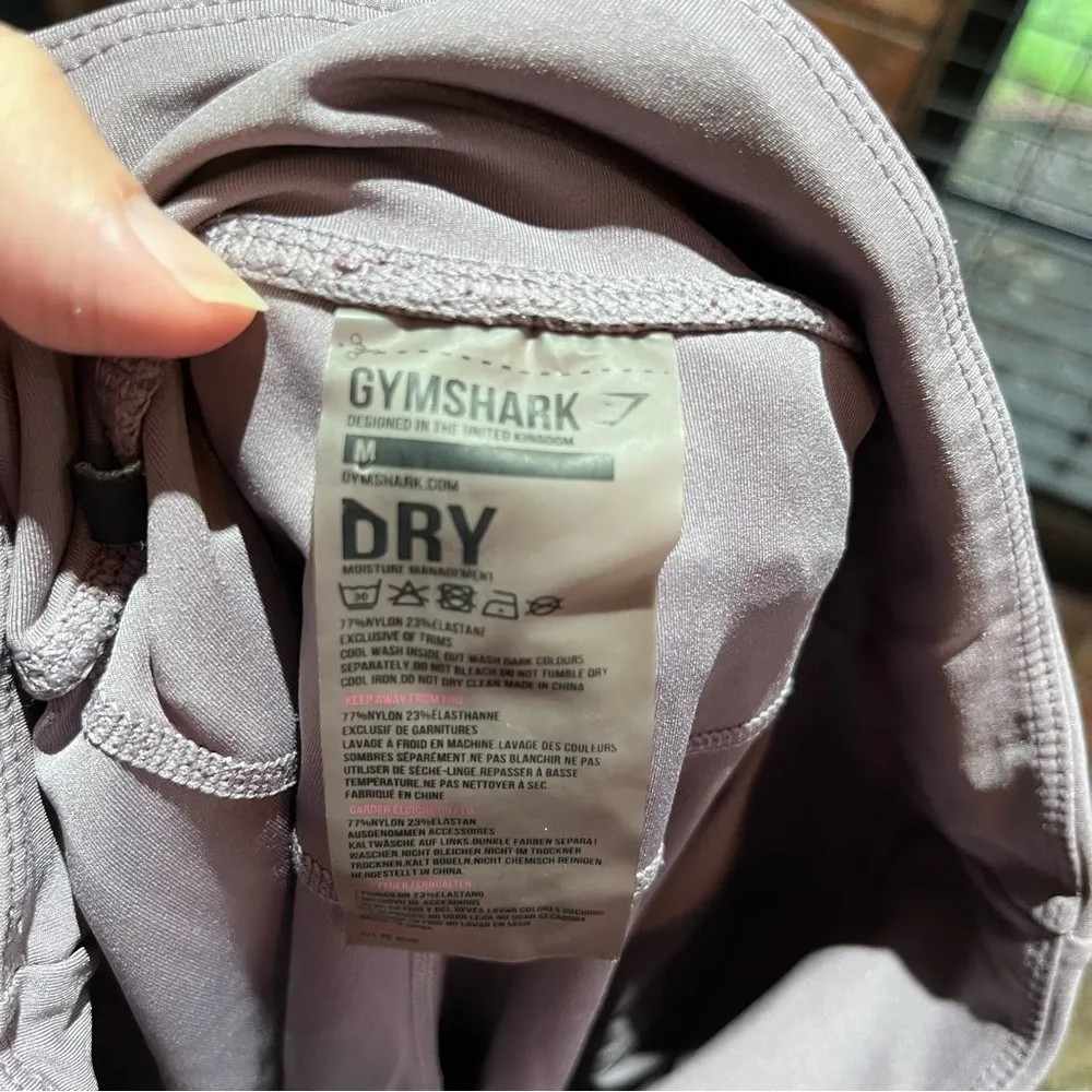 Gymshark womens dry moisture management leggings purple medium - Image 4
