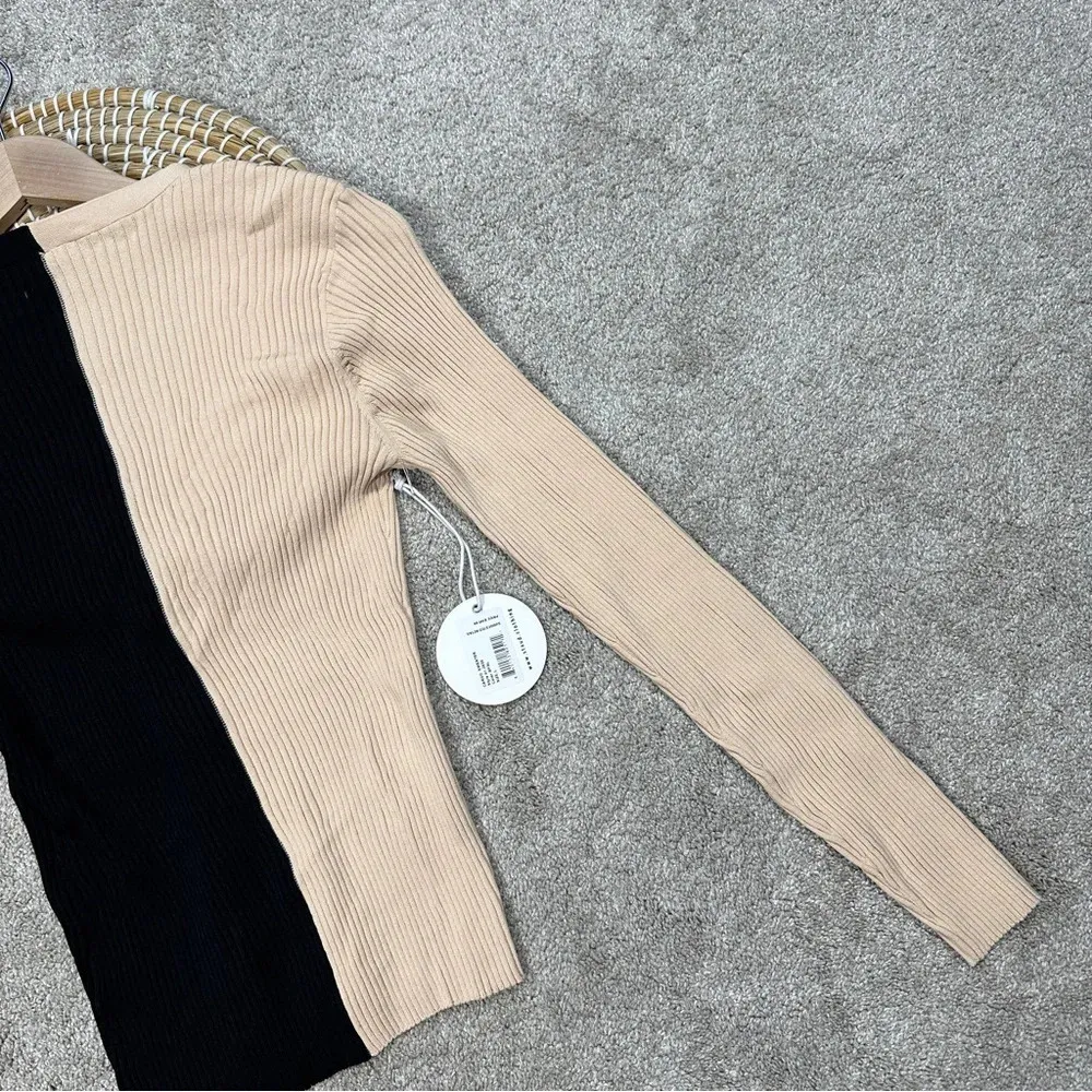 NWT Staud Cargo Sweater V - Image 10