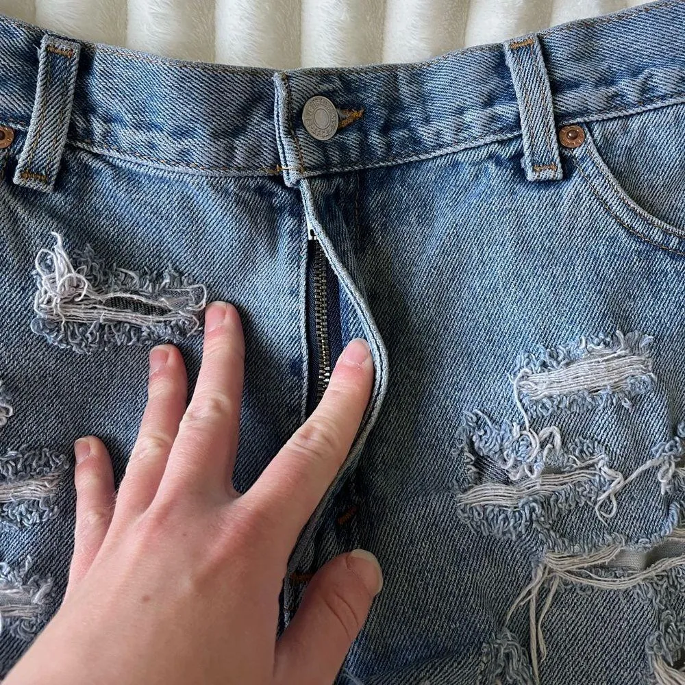 Levi’s Jean Shorts - Image 3