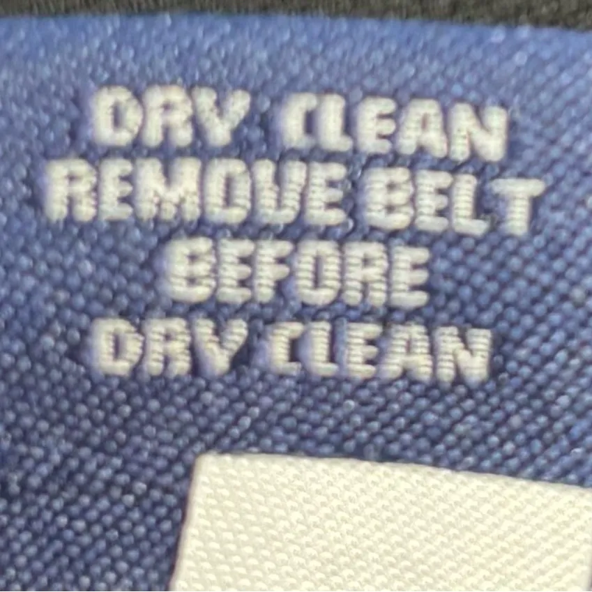 Ann Taylor 4 Workwear Belted Button Front Blazer in Black - Funeral - Image 9