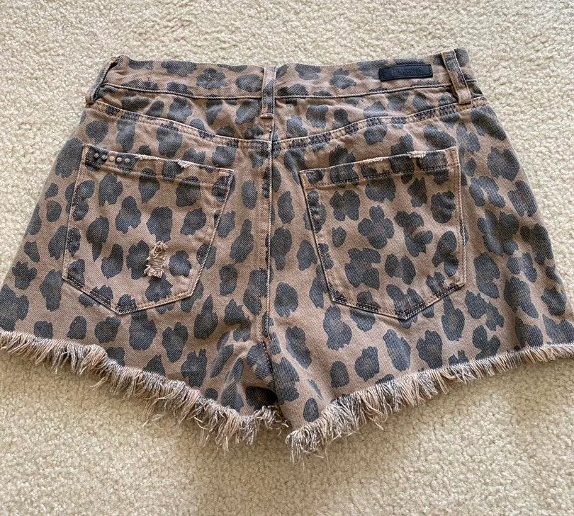 BLANK NYC Shorts - Image 2