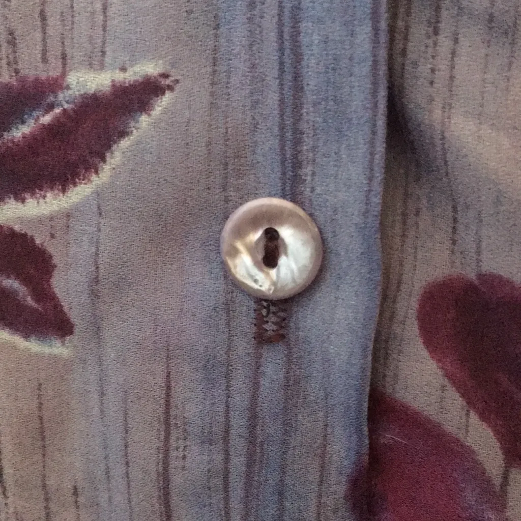 FINAL MARKDOWN Ladies’ Odds ‘n Evens Sheer Blouse (18) NWT - Image 7