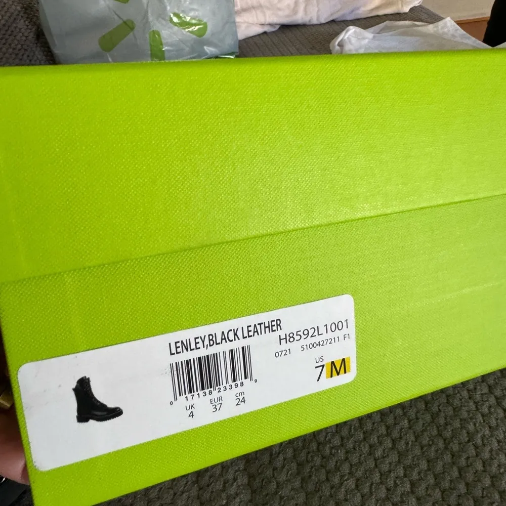 Boots for a woman - Image 8