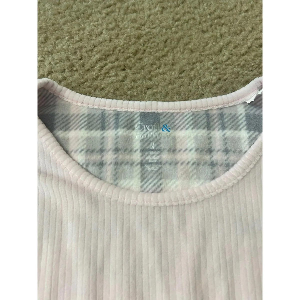 A1 Croft and barrow medium top long sleeve pink shirt warm plush unused - Image 3