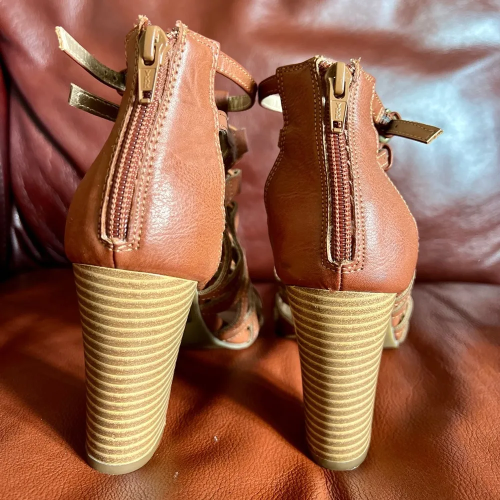 Authentic American Heritage Cognac Criss Cross Heels - Image 3
