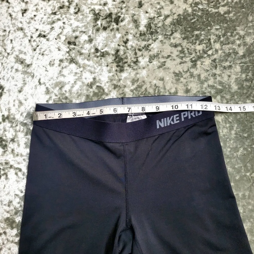 Nike Pro Capri Black Leggings - Image 4