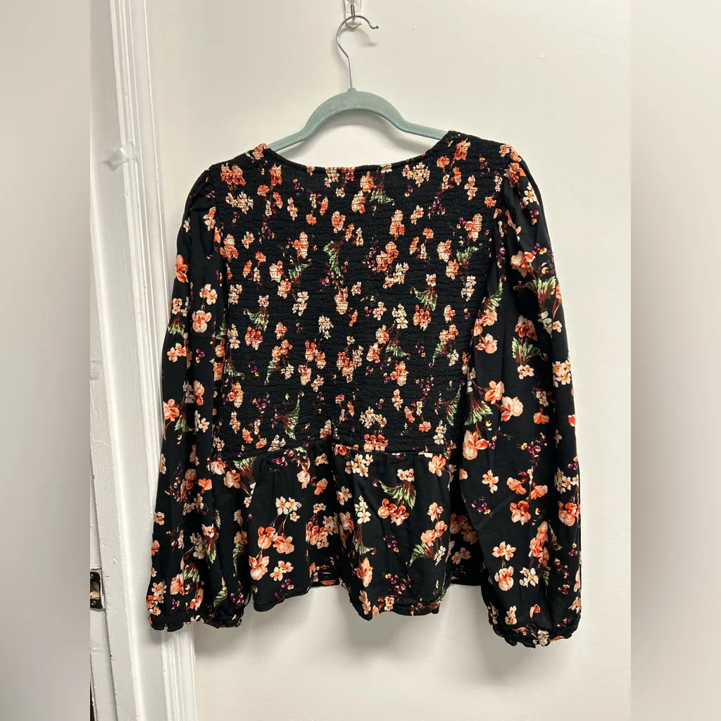 Old Navy Black Floral Blouse - Image 2