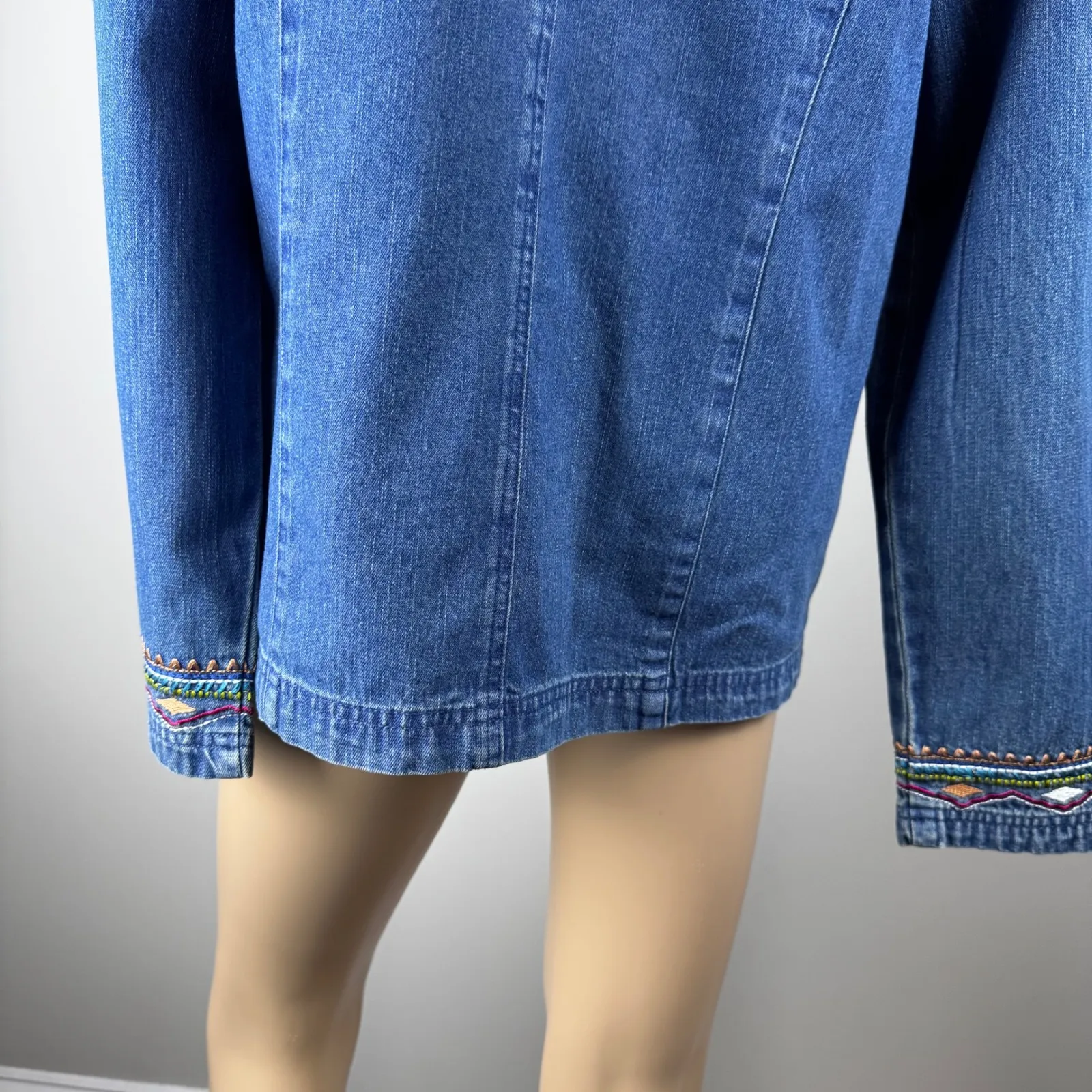 Two Twenty Sz M Embroidered Denim Jacket Western Aztec Southwestern Jean Coat Blue Size M - Image 15