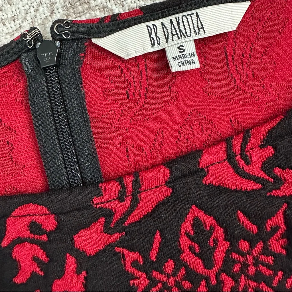 BB Dakota Corbin Long Sleeve Tapestry Knit Dress In Oxblood - Image 5