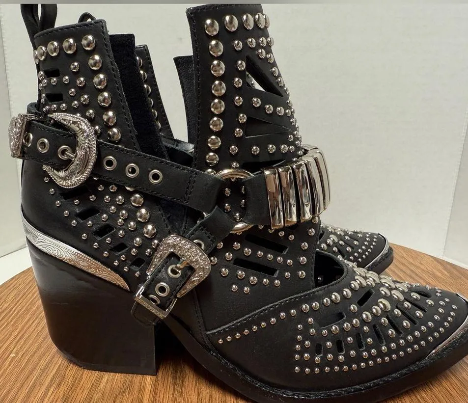 Jeffrey Campbell NWOT Wylie Valdosta Black Cutout Studded Western Ankle Boot - Image 8