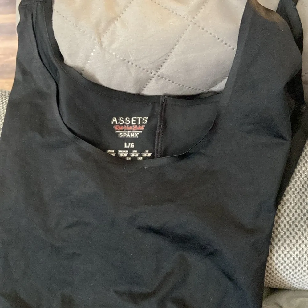 Spanx Assets Large red Hot Label women’s firming black bodysuit w sheer sides - Image 2