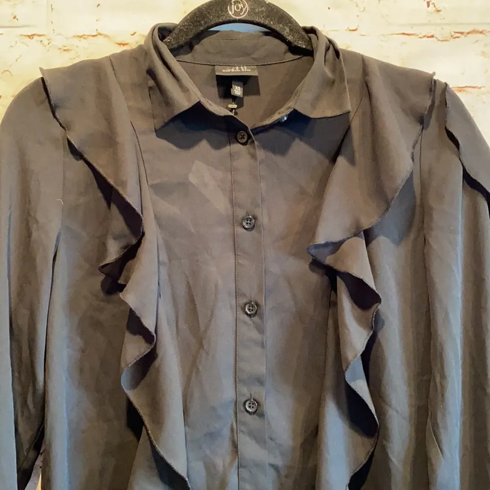 NWT Who What Wear Black blouse long sleeve ruffles - Image 2
