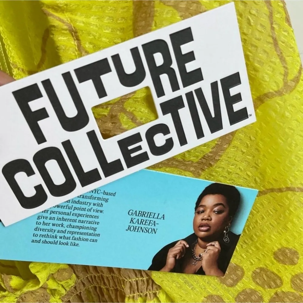 Future Collective Top Womens Plus XXL Yellow Floral Cropped Smocked Blouse - Image 5