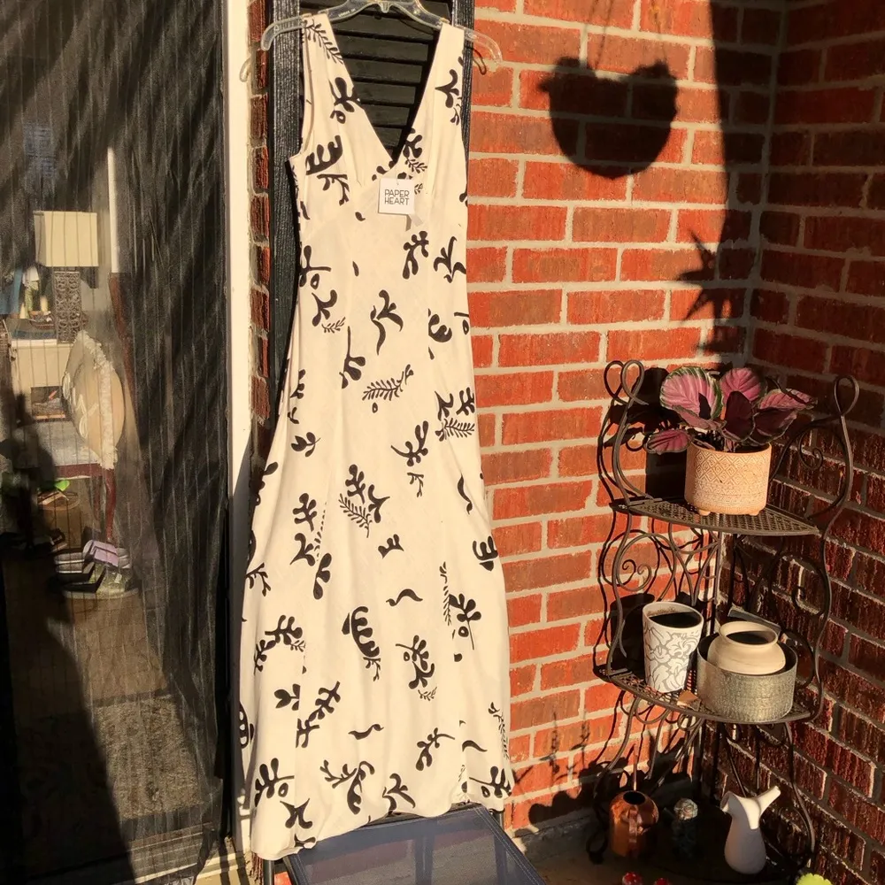 Linen Blend Black White Leaf Print Maxi Dress - Image 5