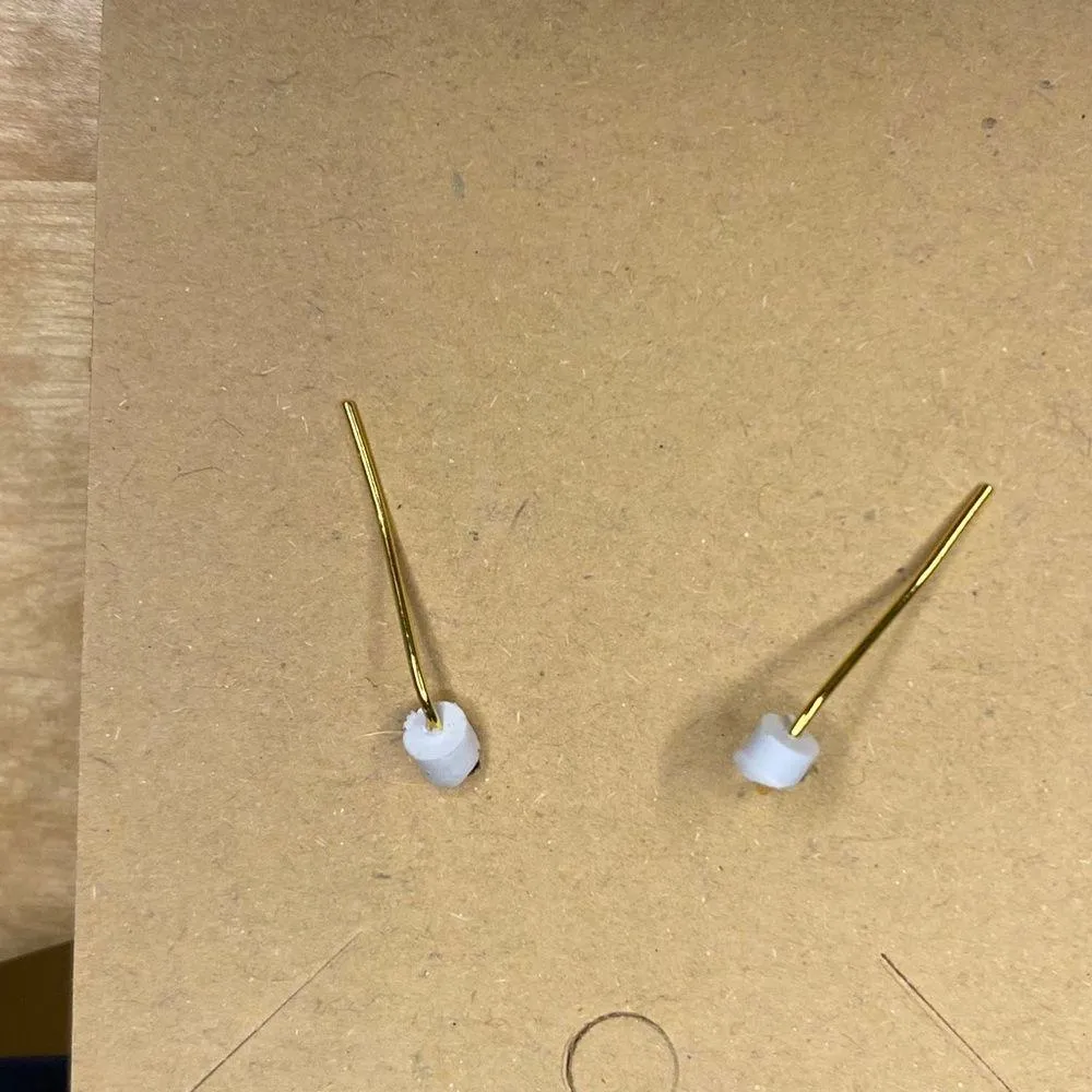 Christmas Holiday Santa Claus Dangle Earrings - Image 4