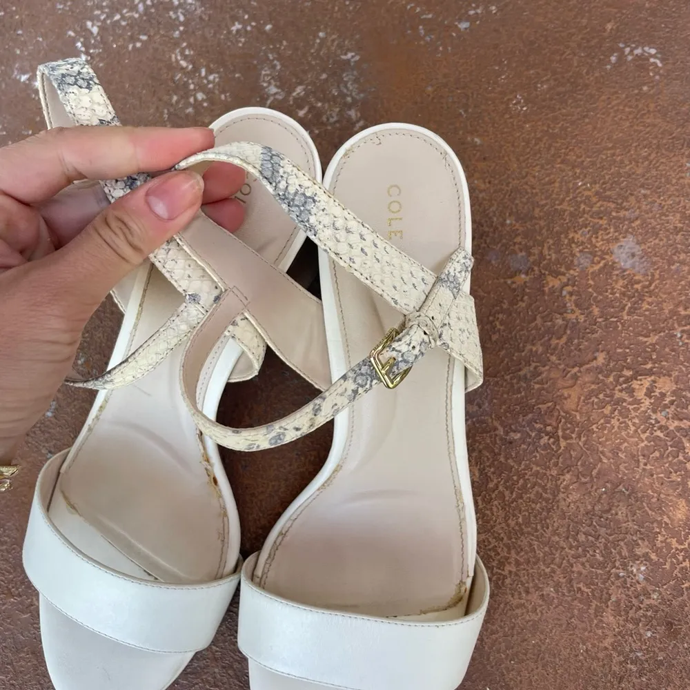Cole Haan block heel cream classy sandals sz 7.5 - Image 4