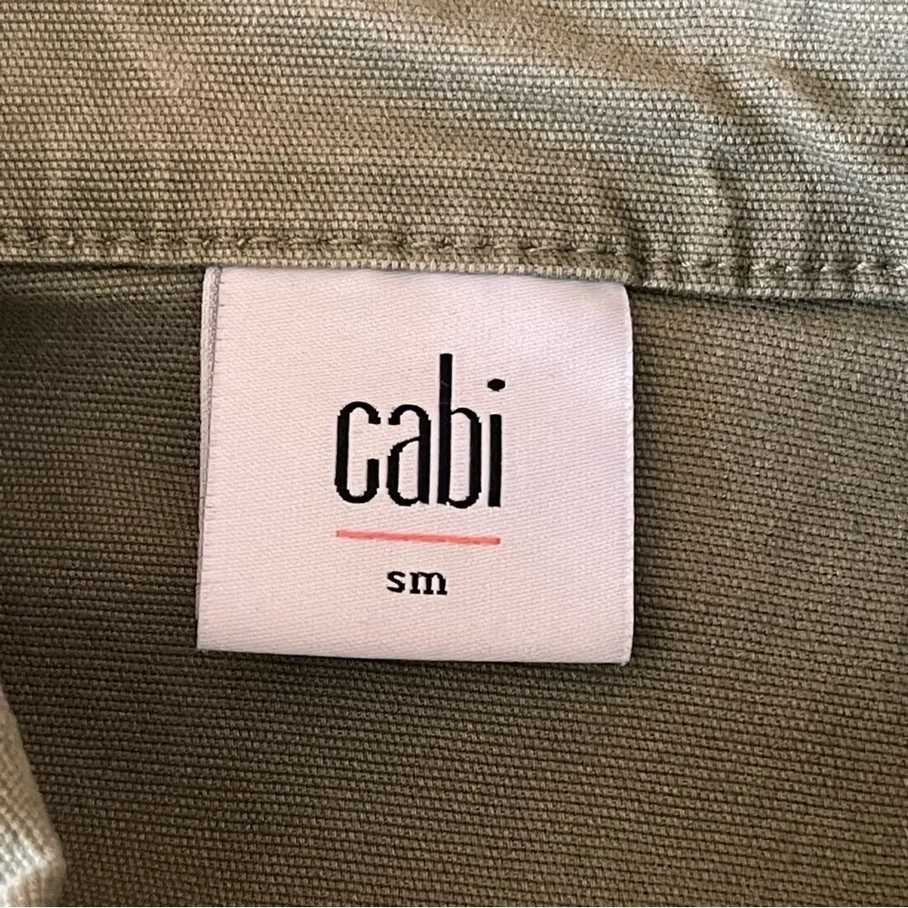 CAbi Women’s Army Olive Explorer Utility Vest Size S Layer - Image 10