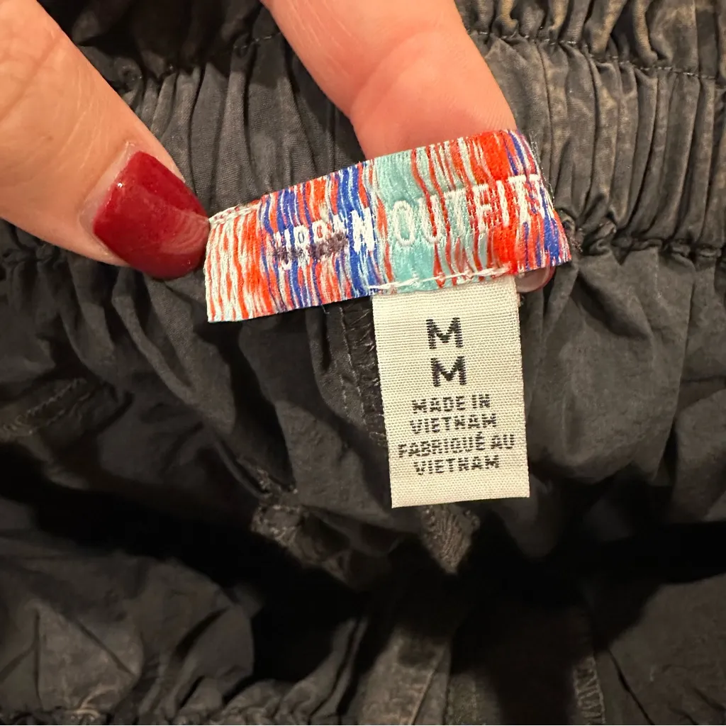 NWT urban outfitters sloan balloon cargo pants size medium - Image 4