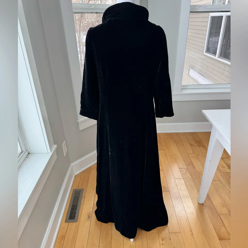 Vintage Black Velvet Tie Neck Ankle Length Dress Coat Size Small - Image 4