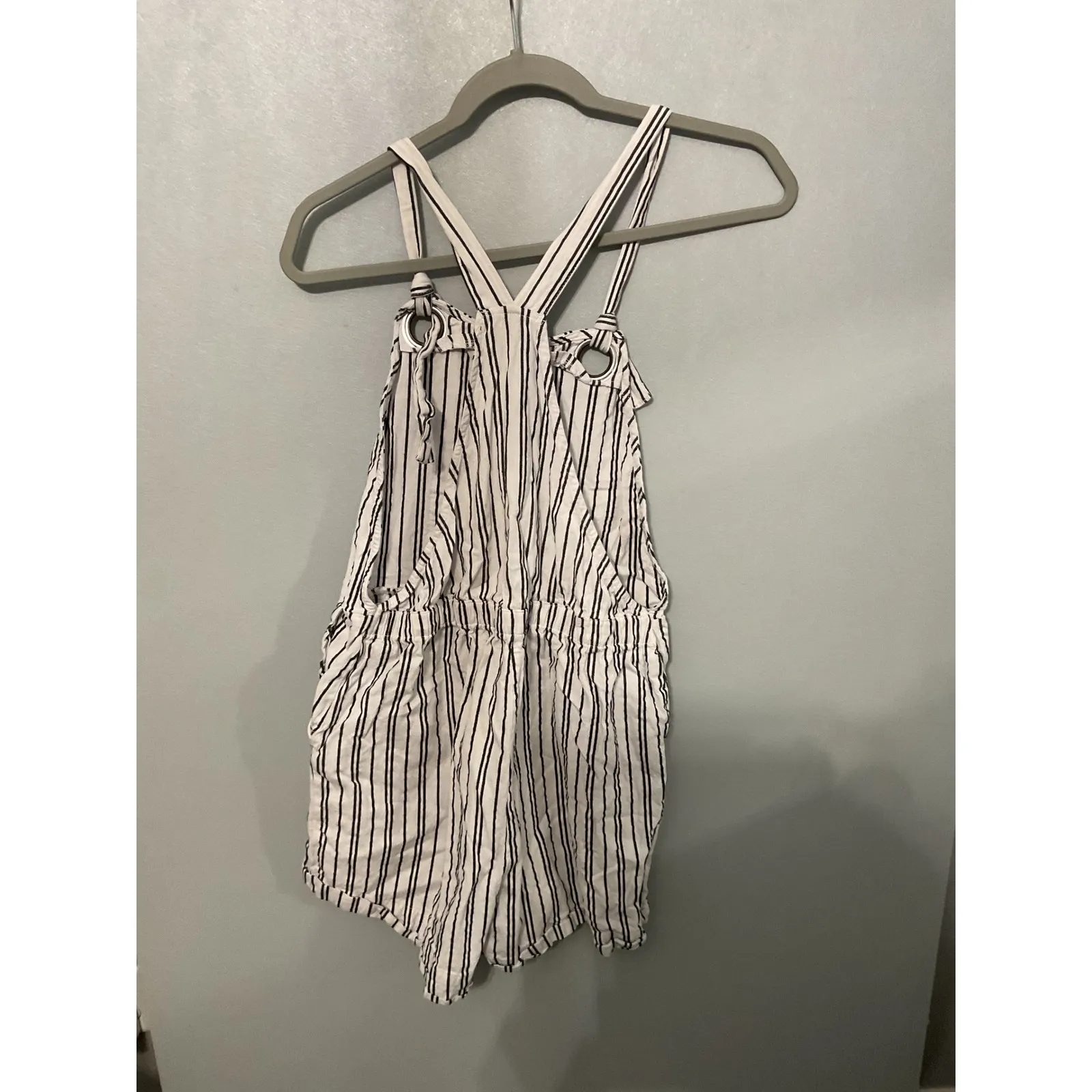 Derek Heart Striped Shortalls Overalls Women's Size L - Image 2