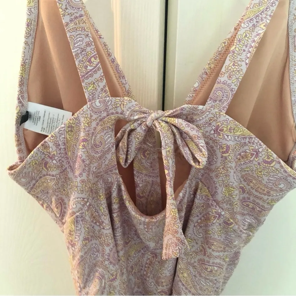 J Crew Eco plunge V-neck one-piece in beach paisley Pink Yellow Swimsuit Size 10 - Image 9