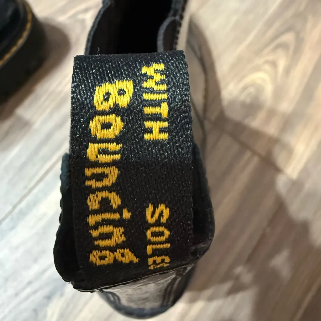 Dr. Marten Air Walk Rozalie Distressed Patent leather Chelsea heeled NWOB - Image 8