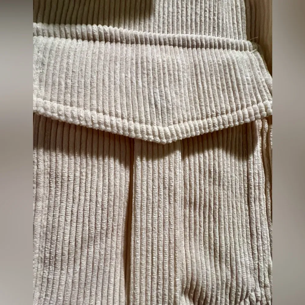 Ashley by 26 International - off white /cream button up corduroy shirt shacket - Medium - Image 4