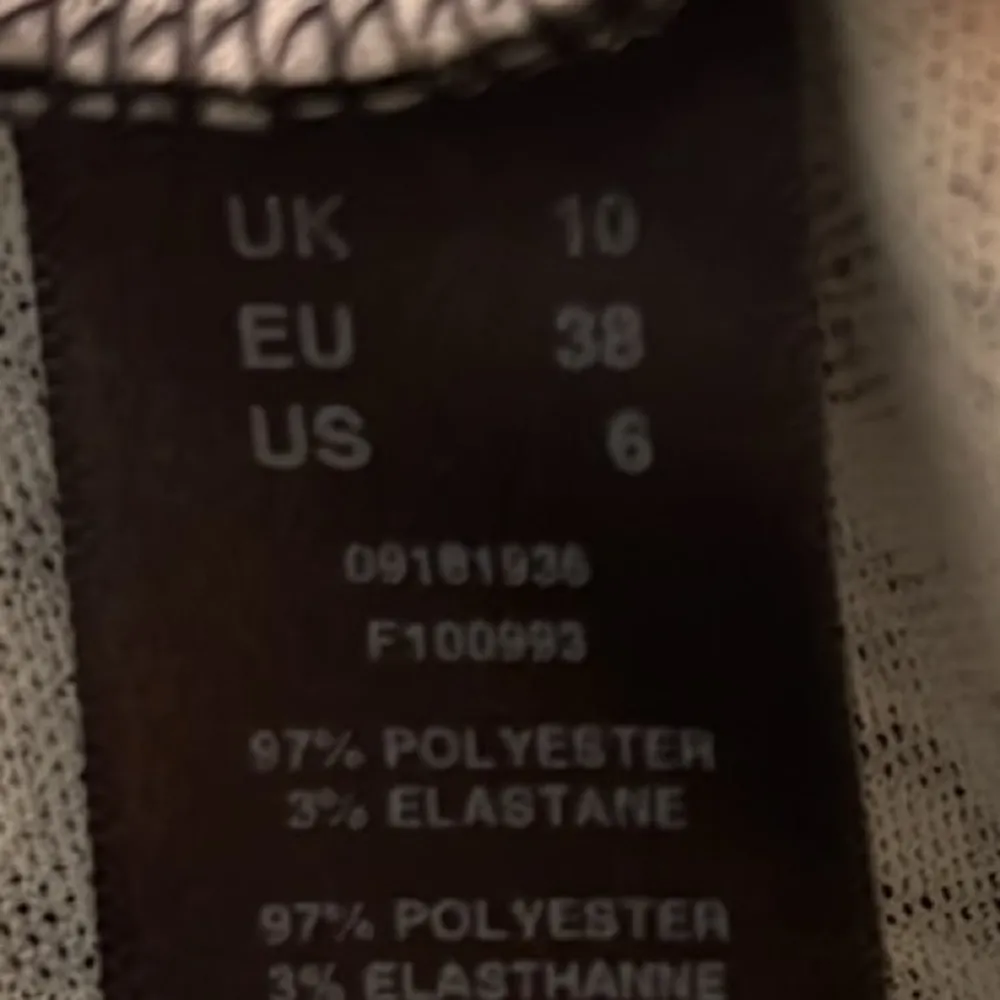 ASOS Black/White Floral Puff Sleeve Midi Dress. Size 6 - Image 6