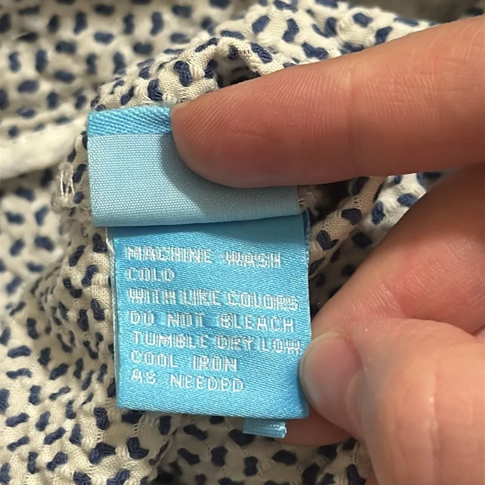 J. McLaughlin white and blue geometric print textured cropped pants size 14 - Image 9