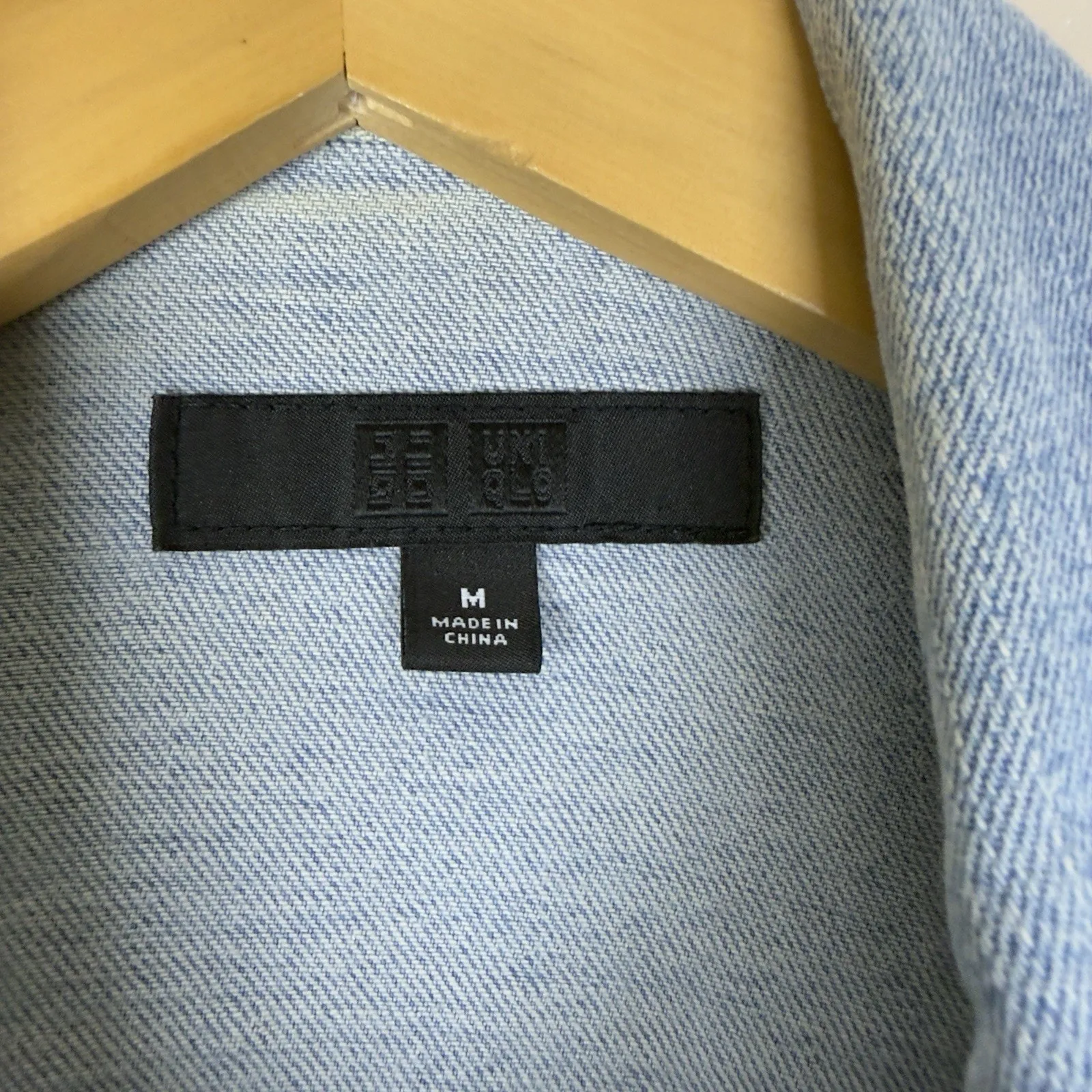 Uniqlo Women’s Denim Jacket, Size M, Classic and Versatile Style - Image 6