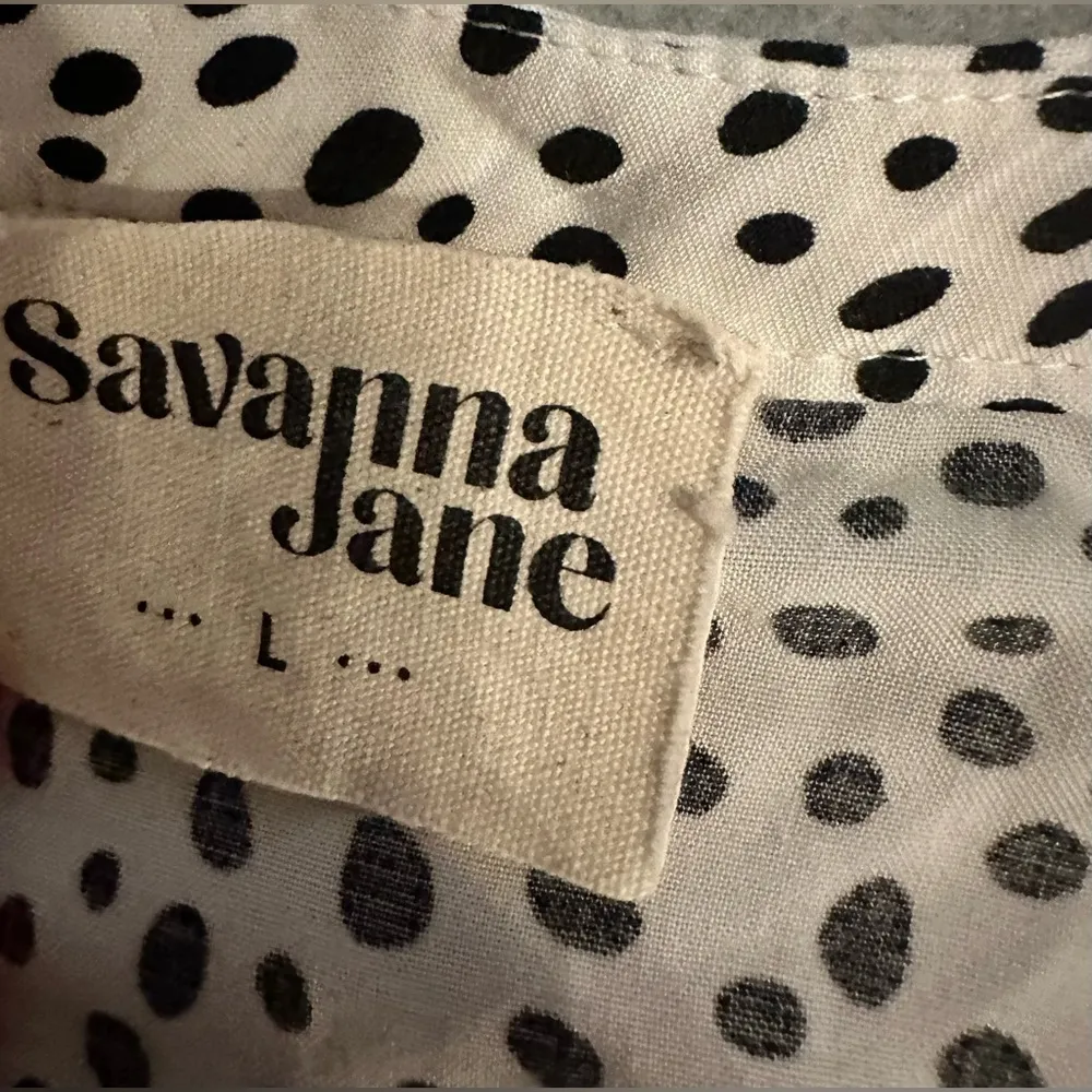 Savanna Jane long sleeve v neck white black polka dot size L Size L - Image 6