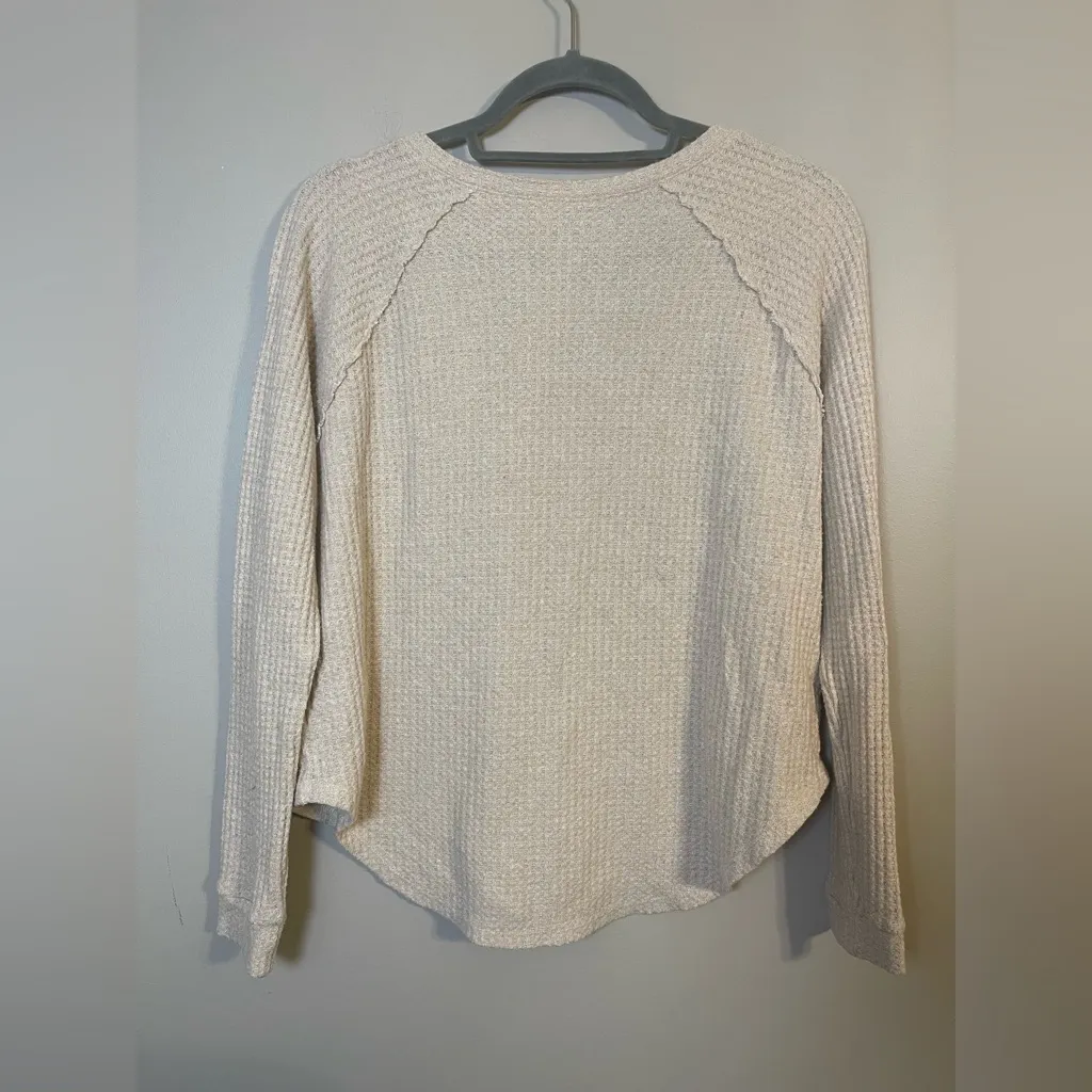 American Eagle Women's Cream V-Neck Waffle Knit Top - Image 5