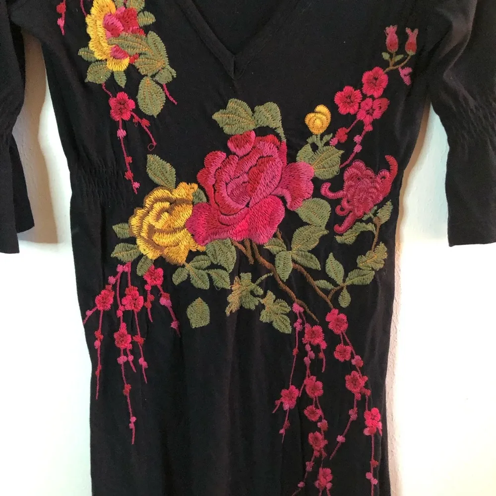Johnny Was Dress Floral Roses Embroidered on Black Background Dress Sz XS GUC - Image 3