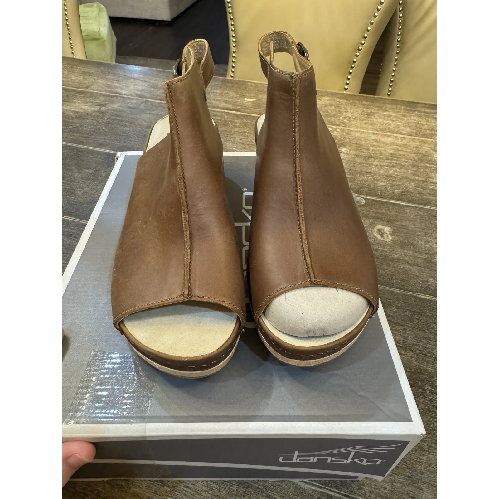 Dansko Lizzy Oiled Pull Up Tan Women's Sandals Size 40 US 9.5-10 Boho Comfort - Image 4