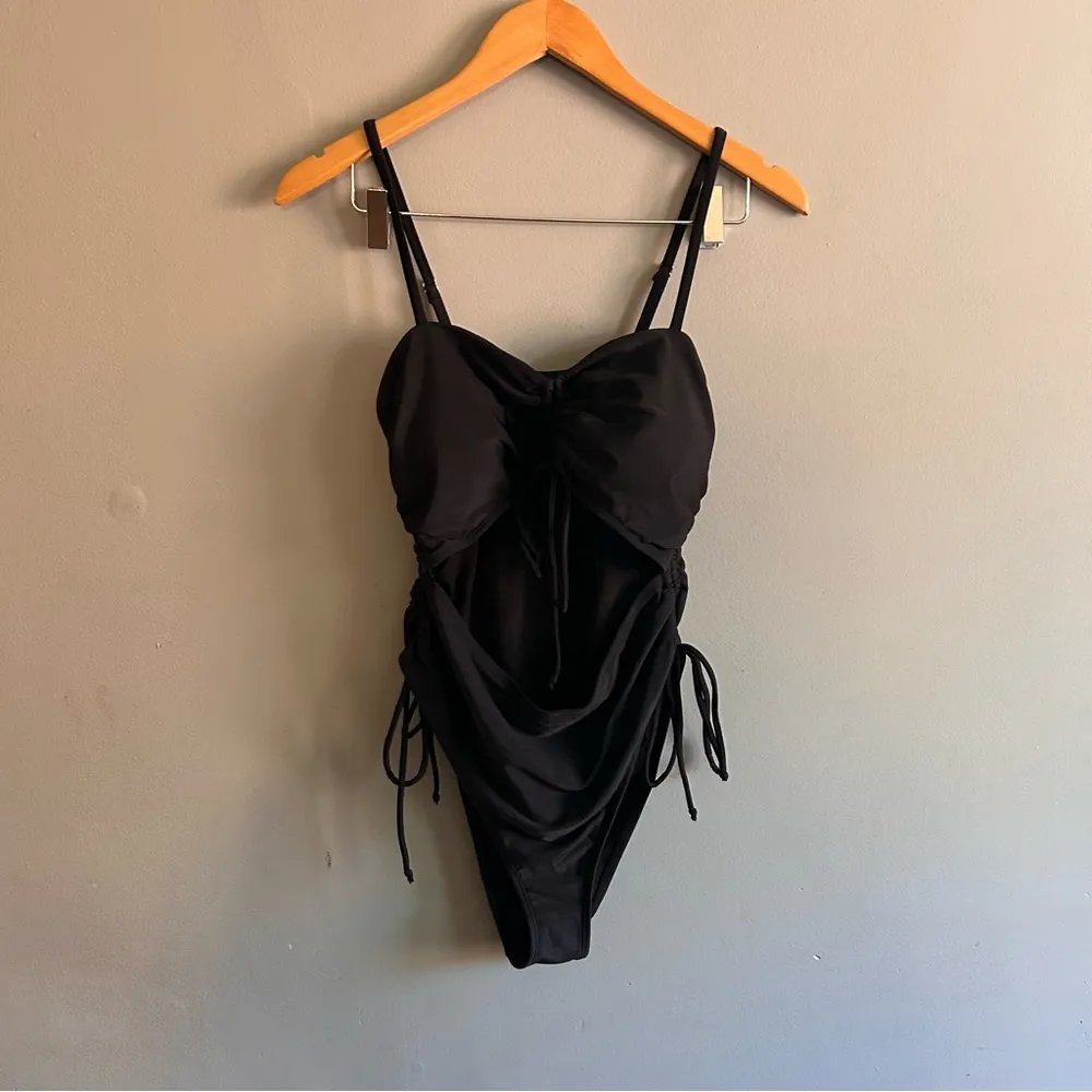 NWOT Sexy Black High Cut Ruched Side Ties One Piece Swimsuit | Size: L - Image 3