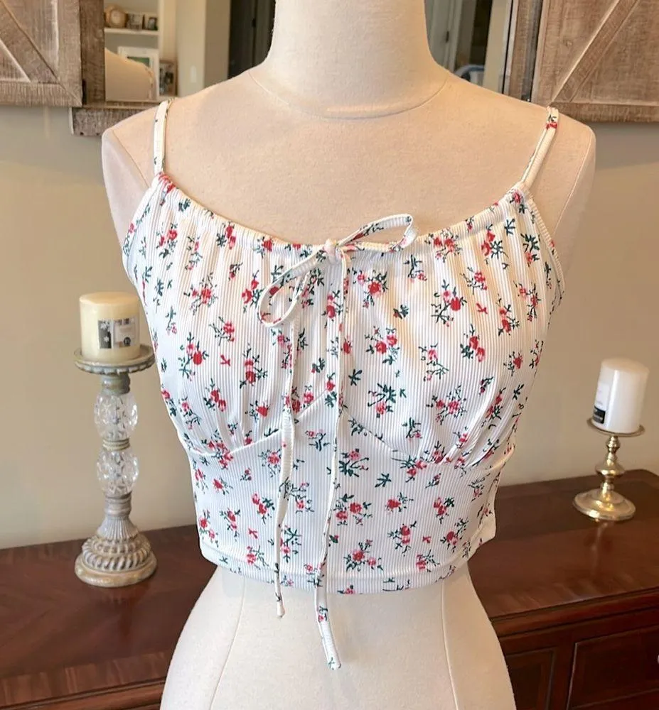 White Floral Flirty Crop Top Spaghetti Strap - Image 3