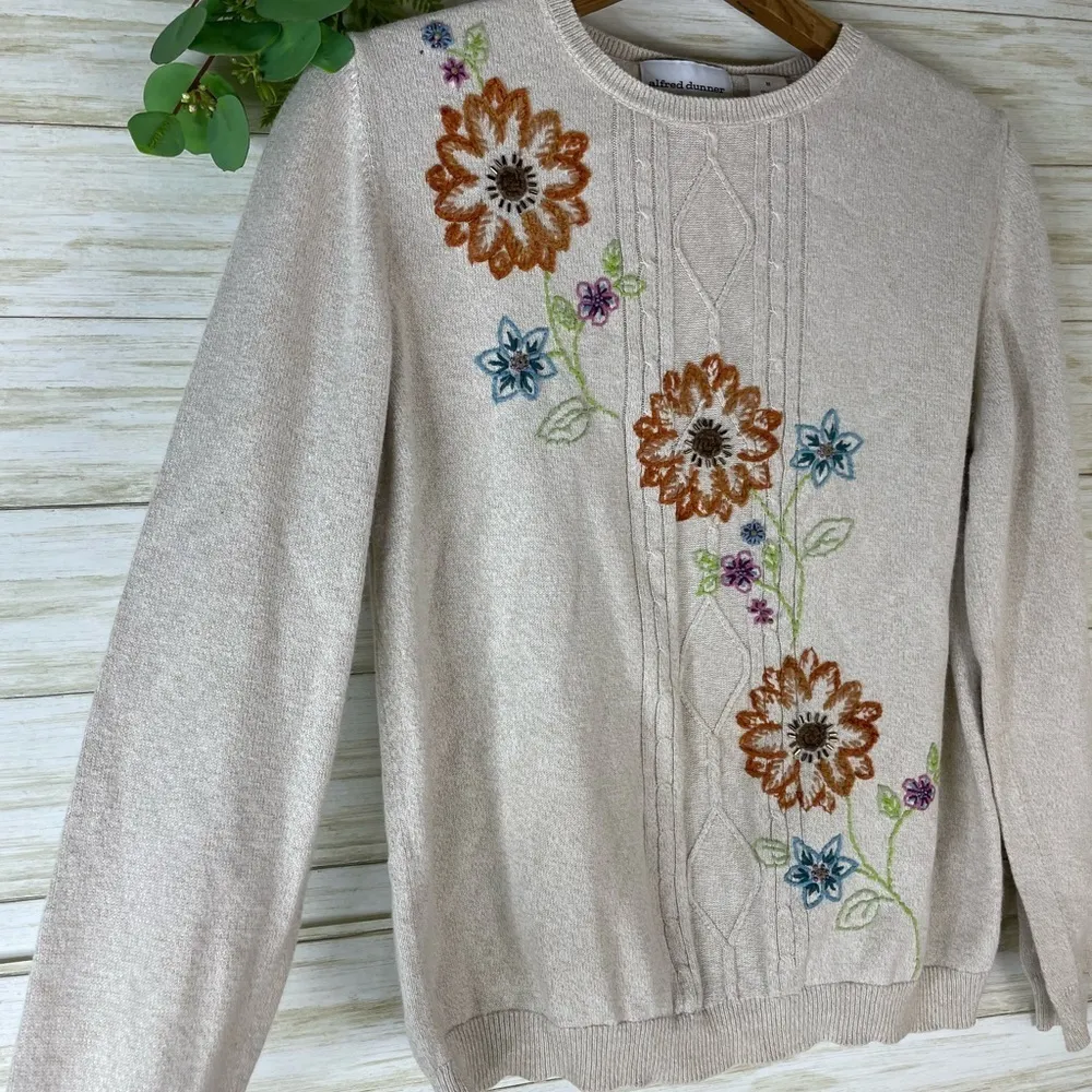 Vintage Alfred Dunner Floral Embroidered Beaded Grandmacore Sweater - Image 3