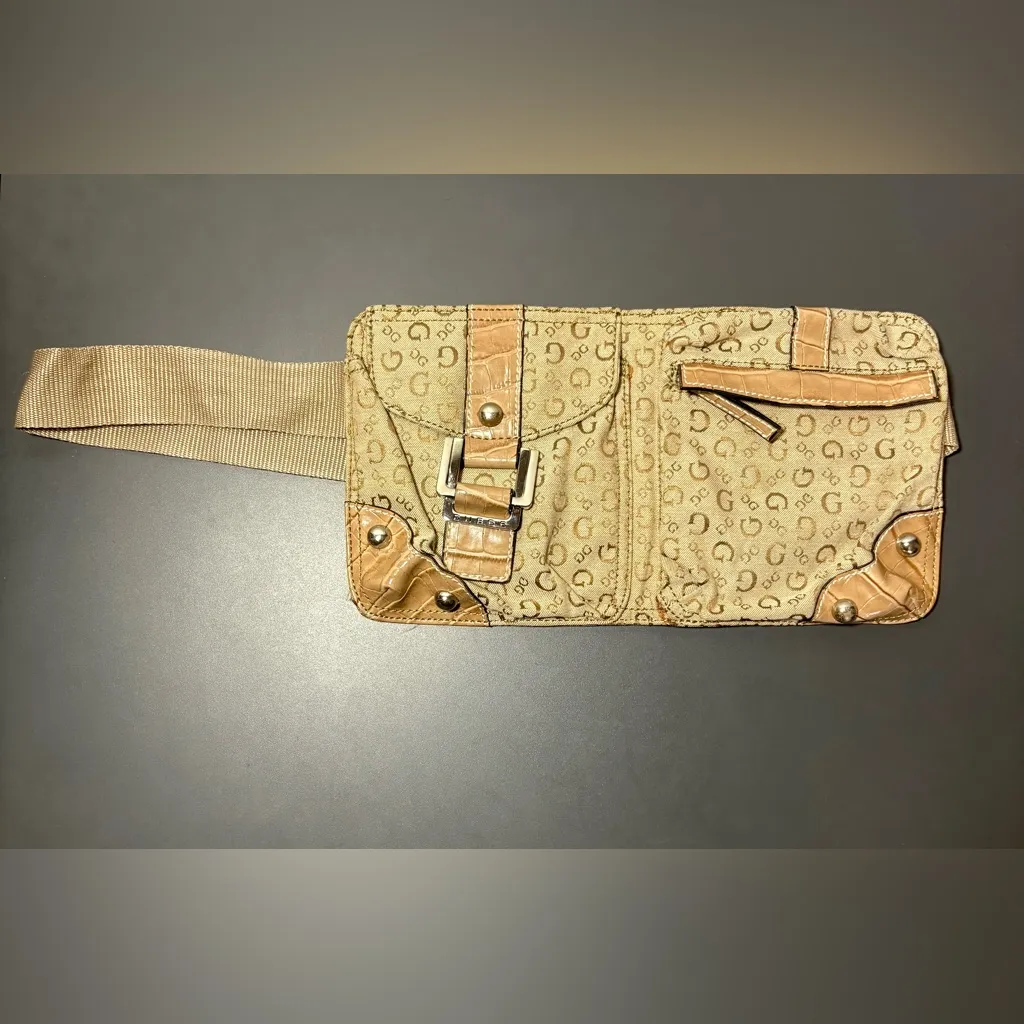 GUESS Vintage Y2K Monogram Utility-Style Belt Bag - Image 2