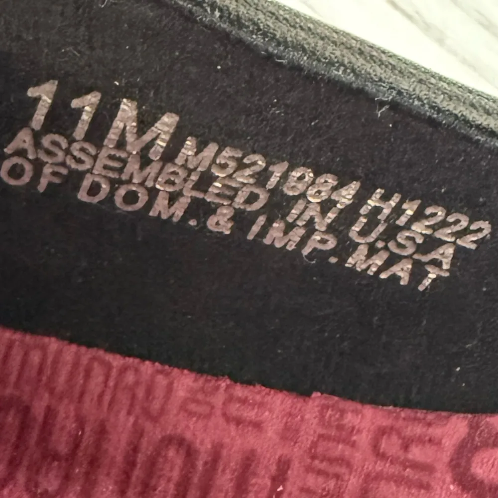 Munro WOMEN'S VIV BLACK CRINKLE PATENT LOAFER Chain Detail size 11 M - Image 6