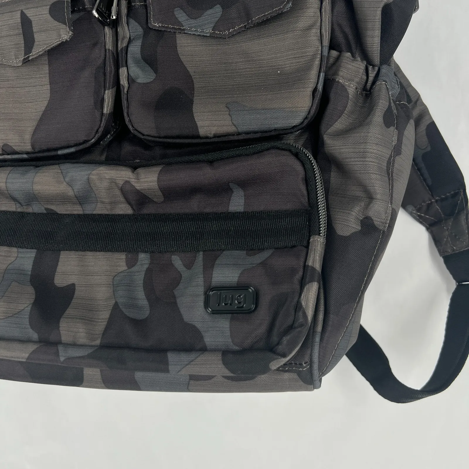 Lug Via 2 Women Multi Camo Multipurpose Pockets Detachable Strap Convertible Bag Gray - Image 2