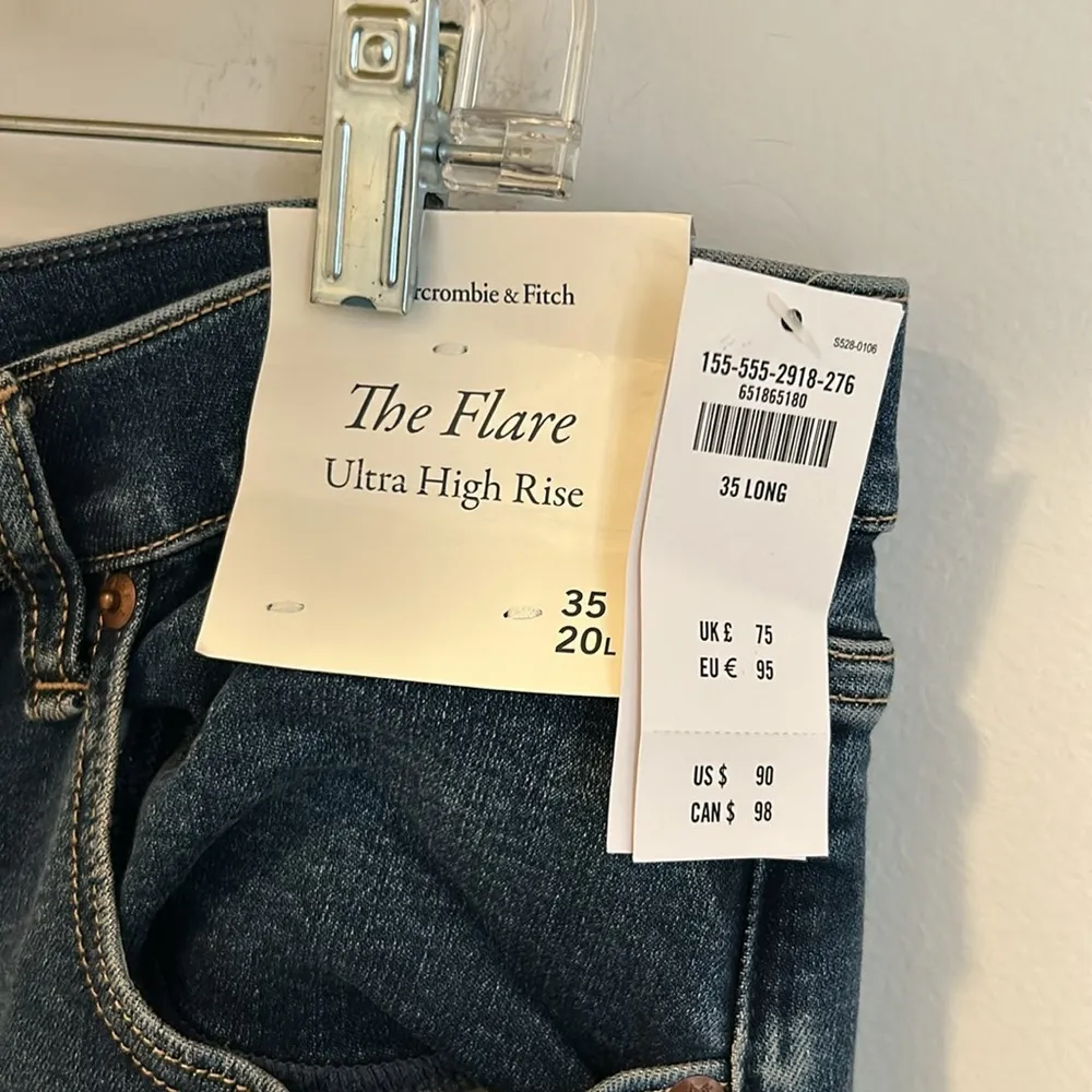 Abercrombie & Fitch The Flare Ultra High Rise Jeans - Image 7
