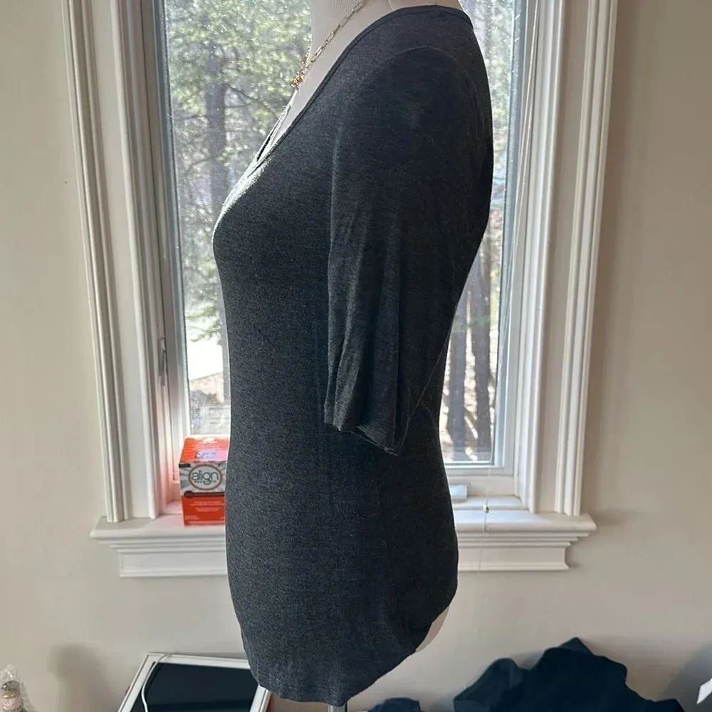 Zenana Outfitters Chico Elbow length Scoopneck Tee, Sie small, Like new - Image 3