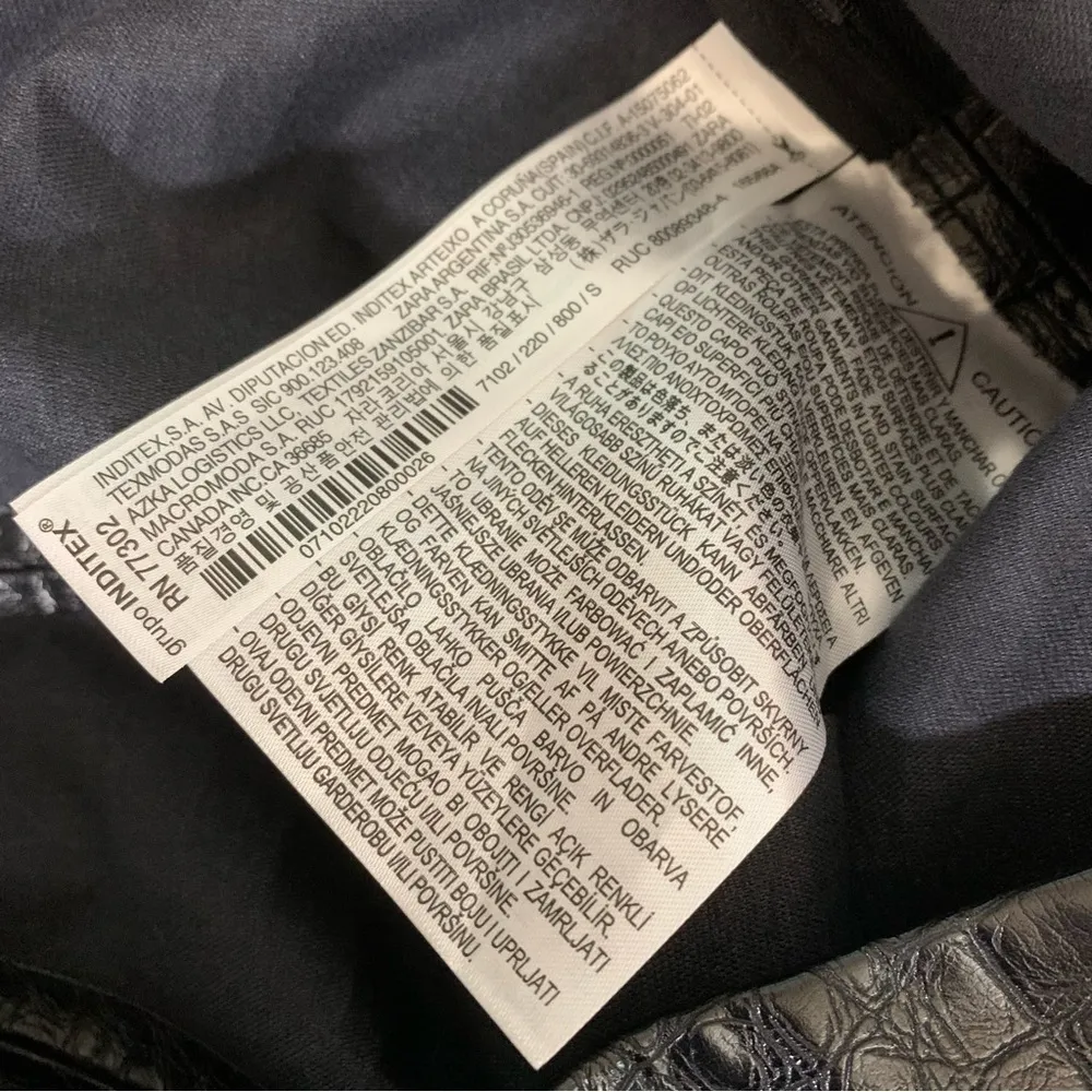 Zara High Waisted Black Embossed Faux Leather Crocodile Print Pants Size S - Image 5