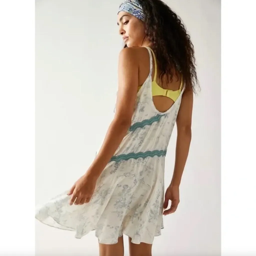 Free People Intimately Slip My Mind Printed Trapeze Dress in Swan Print - Image 3