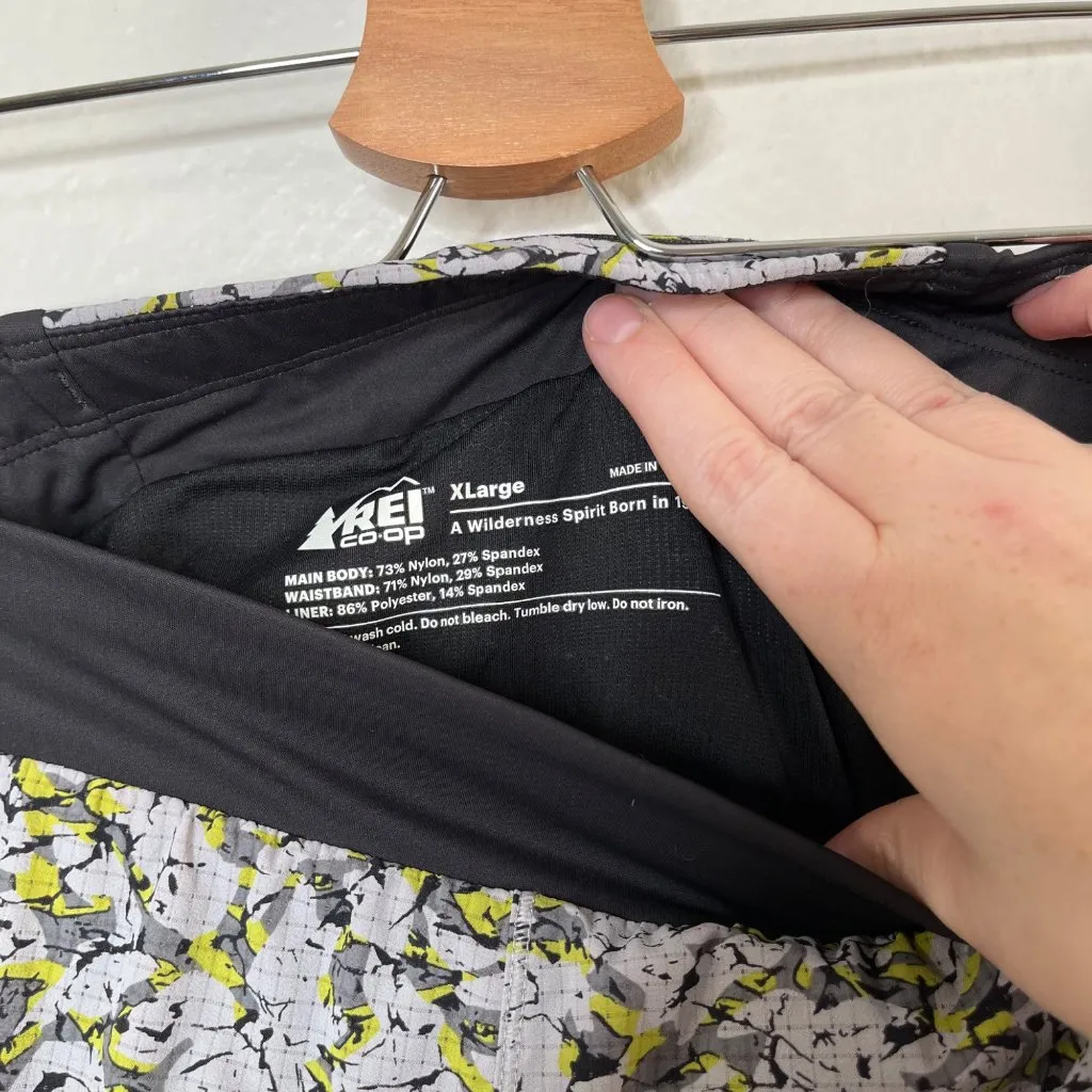 REI Co-Op Womens XL Swiftland Lined Active Running Shorts Gray Yellow - Image 3