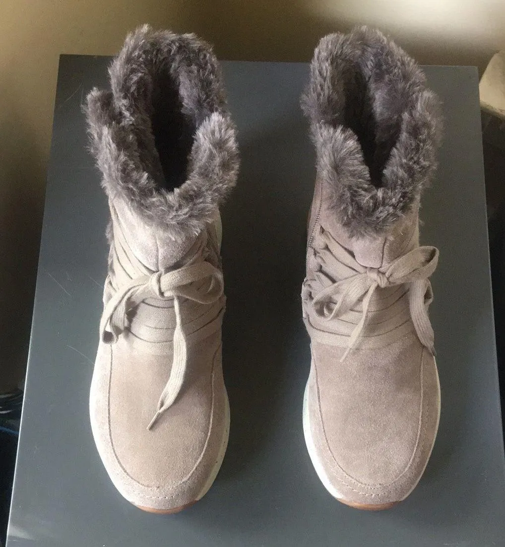 Roamer Taupe Beige Suede Side Zip Lace Up Boots $139.95 EUC 7.5 - Image 3