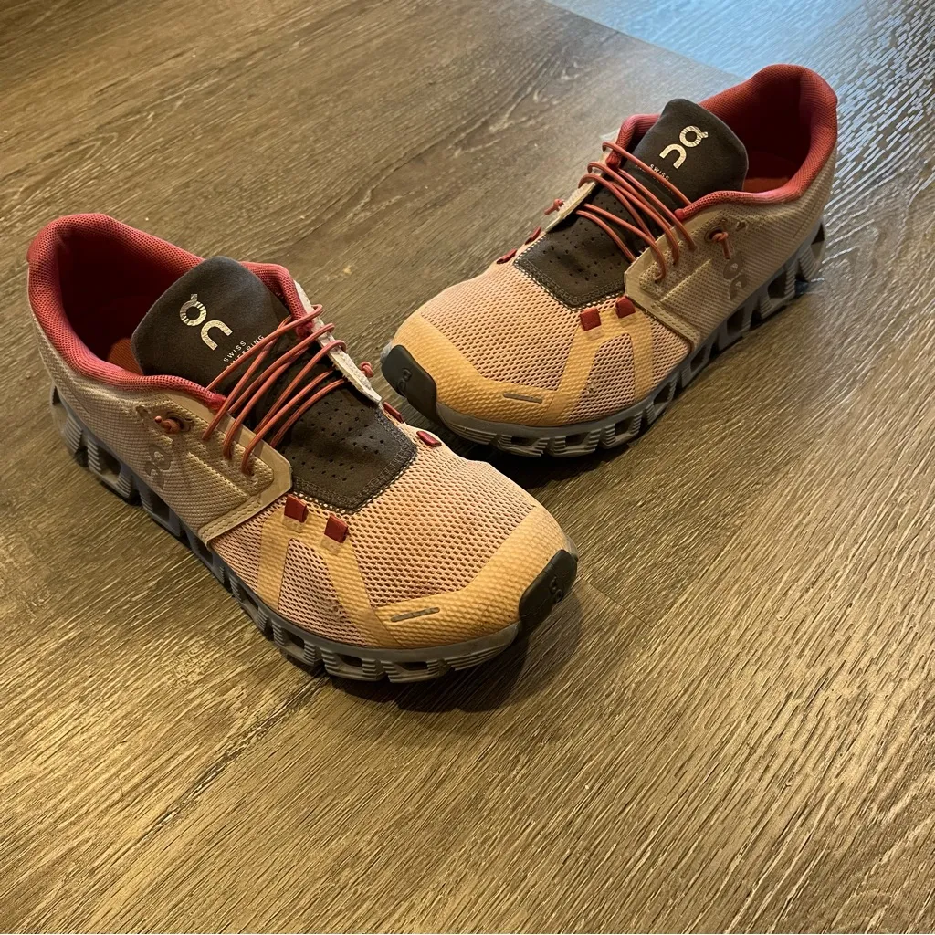 On Cloud 5 Ice/Prairie Color Sneaker Women’s Size 8.5 - Image 3