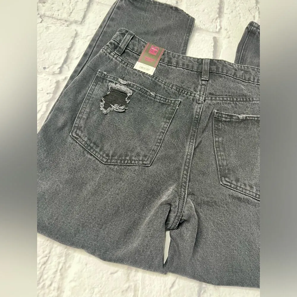 Women’s black distressed denim super high rise relaxed fit jeans new size 11 - Image 6