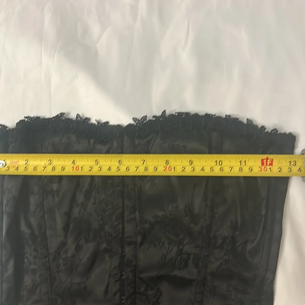 VTG Frederick’s of Hollywood Black Lace Up Boned Bustier/Corset Size 34 - Image 9