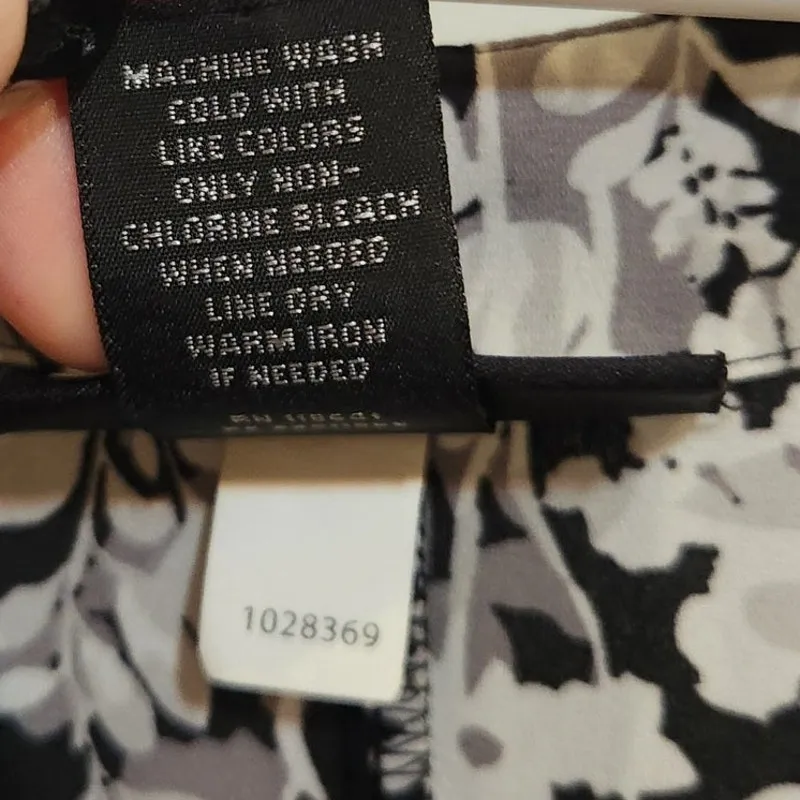 Lane Bryant Black White Floral Open Front Tunic Kimono Cardigan Size 22/24 - Image 6